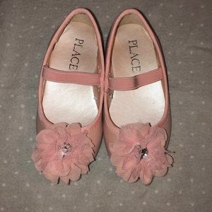 Children’s place pink flower flats size 5T.